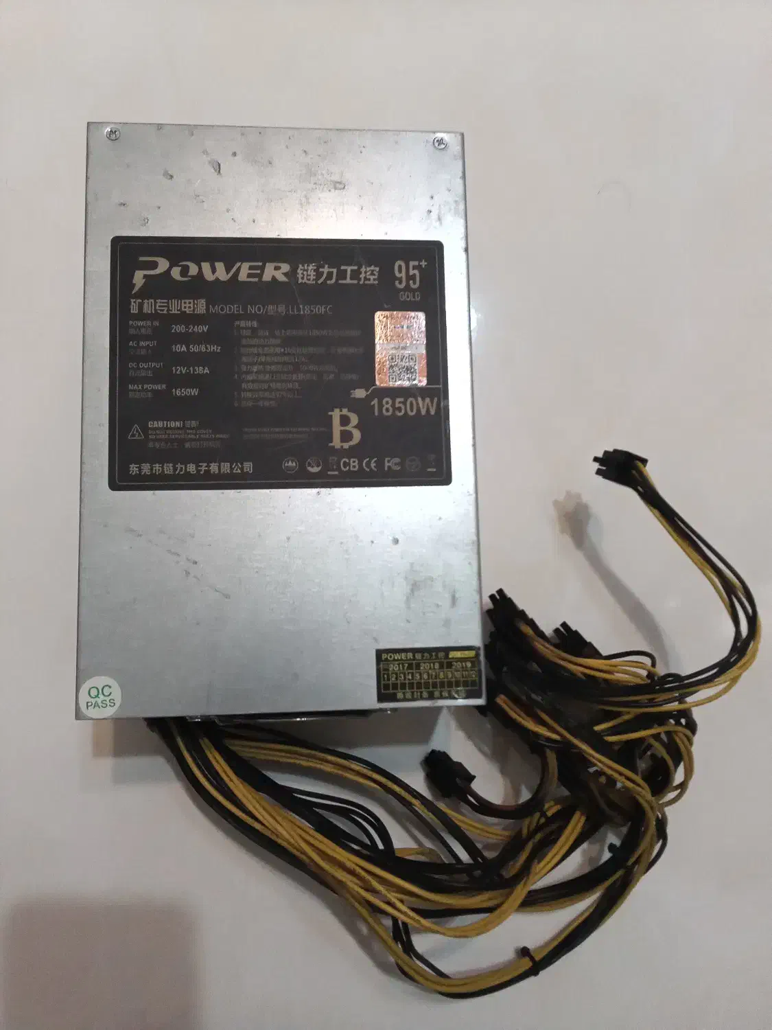 پاور لیانلی 1850 وات – LianLi Power 1850W غیر ماژولار138 آمپر 12 ولت  استوک