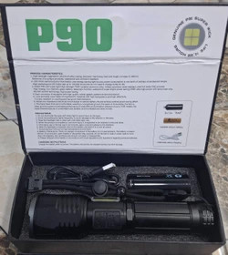 چراغ قوه زوم دار Ruilang P90